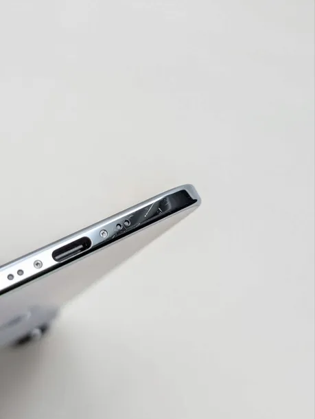 apple-iphone-air-256-gb-blekitny-or-esim-or-bateria-100percent-material-ceramika-metal-szklo-tworzywo-sztuczne