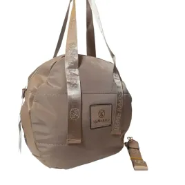 torba-damska-nylon-z-dlugim-paskiem-elegancka-i-pomyslowa