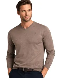 sweter-meski-brazowy-dekolt-serek-bawelna-elegancki-wyjsciowy-modny-logo