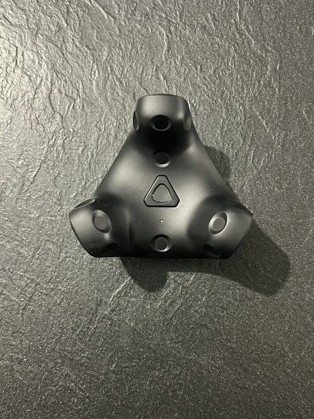 htc-czujnik-vive-tracker-3-0-tracker-akcesoria-vr-czarny-stan-powystawowy-marka-htc