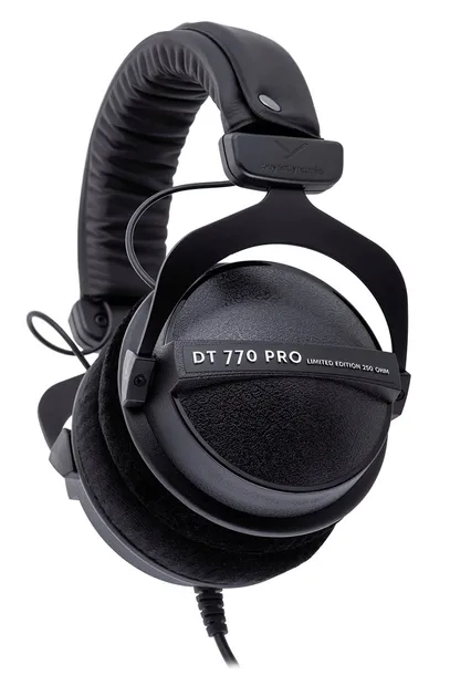 beyerdynamic-dt-770-pro-250-ohm-black-le-sluchawki-wokoluszne-przewodowe-konstrukcja-zamknieta