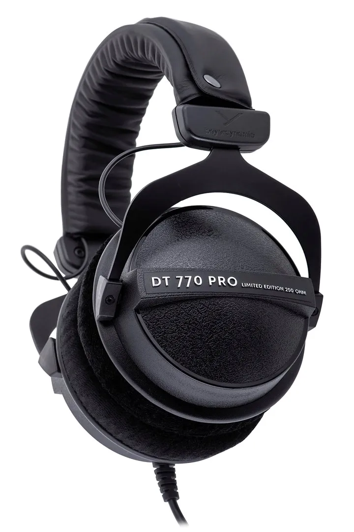 beyerdynamic-dt-770-pro-250-ohm-black-le