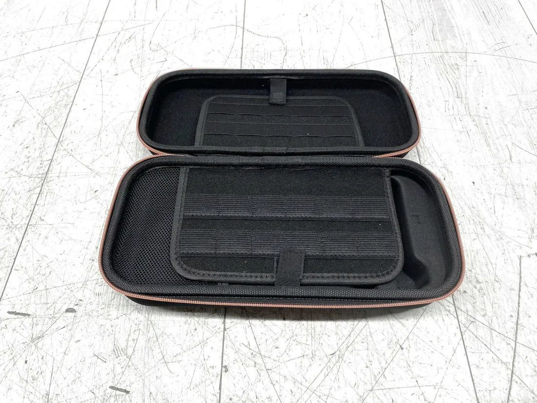 etui-podrozne-do-nintendo-switch-oled-switch-2-twarde-etui