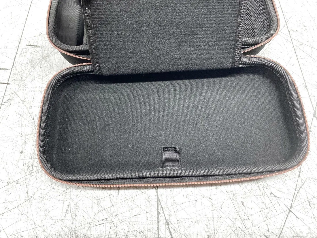 etui-podrozne-do-nintendo-switch-oled-switch-2-twarde-etui