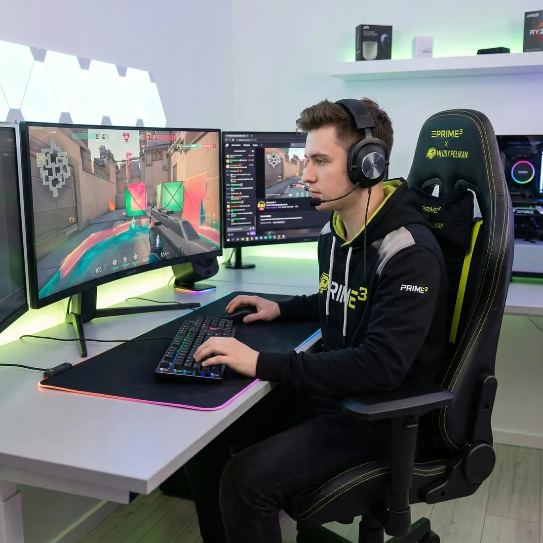 fotel-gamingowy-dla-gracza-prime3-mlody-pelikan-4d-udzwig-150kg-krzeslo-stan-nowy