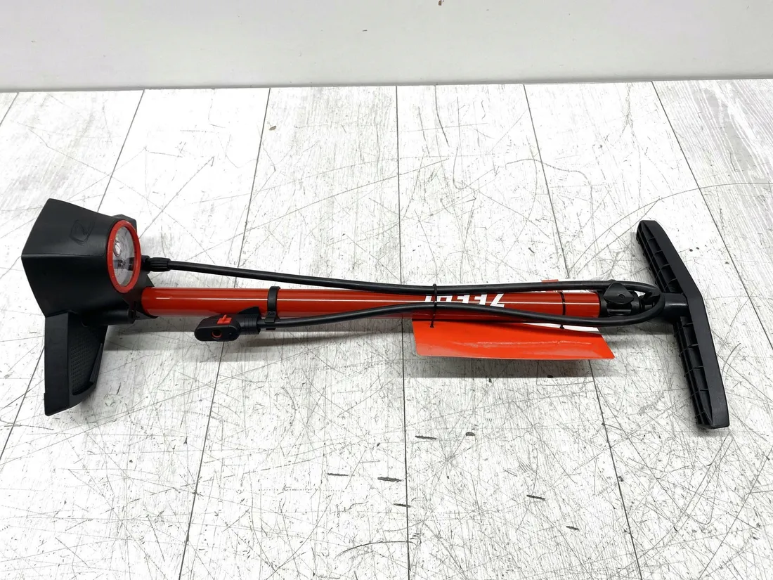 pompka-podlogowa-zefal-profil-max-fp30-stan-powystawowy