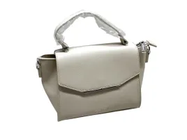 damska-torebka-torrente-bezowa-typu-kuferek