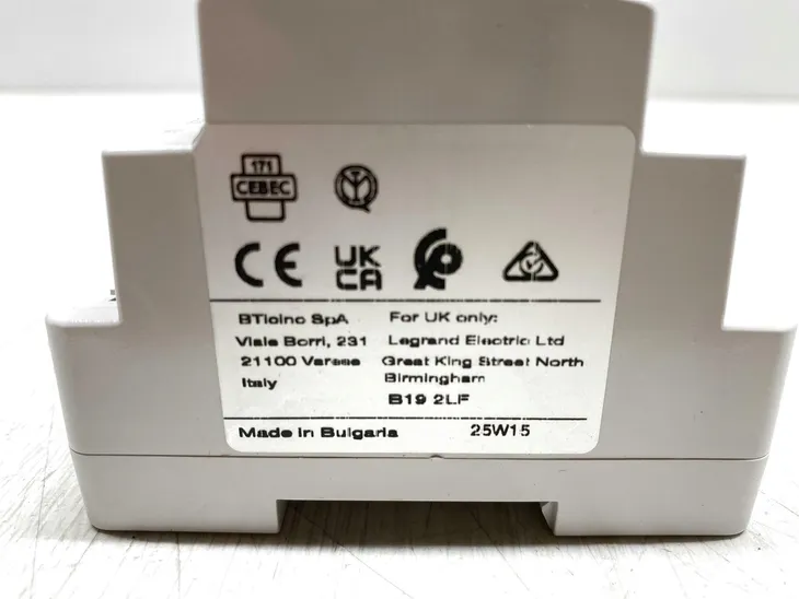 zasilacz-adapter-do-wideodomofonow-bticino-12a-marka-legrand