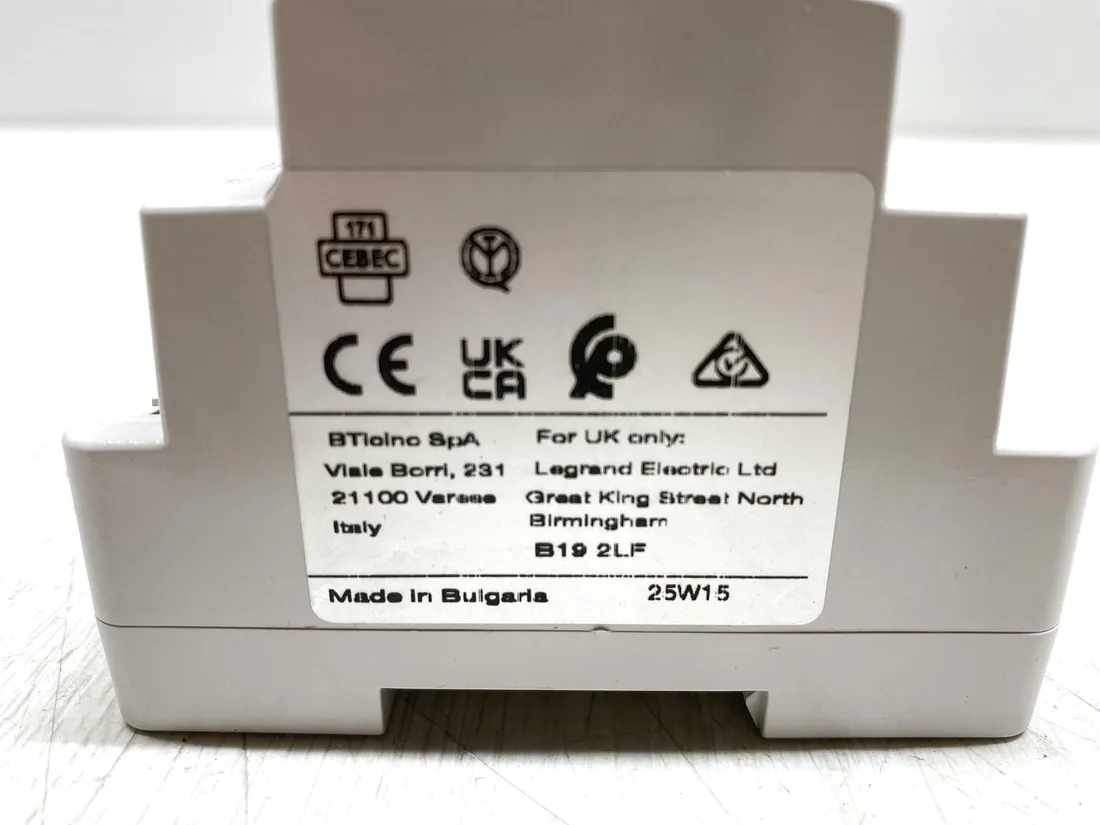 zasilacz-adapter-do-wideodomofonow-bticino-12a-stan-powystawowy