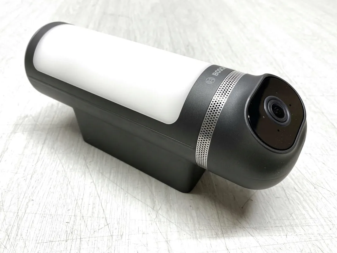 kamera-zewnetrzna-bosch-smart-home-ii-1080p-full-hd-24-ghz-antracyt-stan-powystawowy