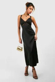 lc33119-boohoo-satynowa-sukienka-midaxi-koronka-rozporek-16-46