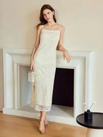 wc22119-motf-koronkowa-sukienka-midi-na-ramiaczkach-ecru-15-m