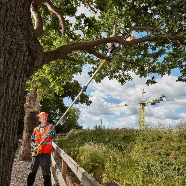 pilarka-lancuchowa-na-wysiegniku-18v-dcmps567n-xj-dewalt-dlugosc-prowadnicy-20-cm