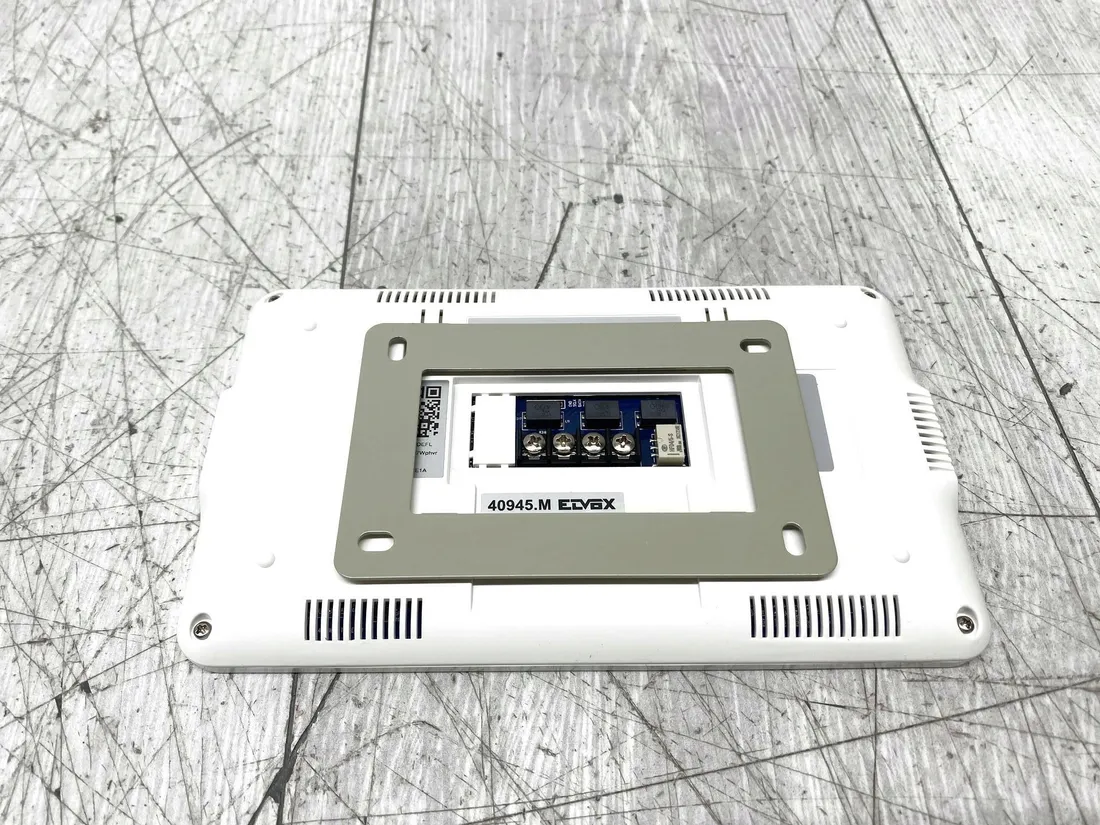 wideodomofon-z-monitorem-7-wifi-vimar-k40955-stan-powystawowy