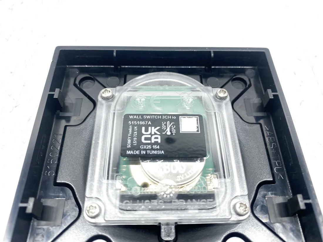 pilot-scienny-nadajnik-somfy-wall-switch-3-1871131-czarny