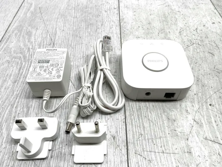 inteligentny-mostek-philips-hue-3241312018a-certyfikat-ce