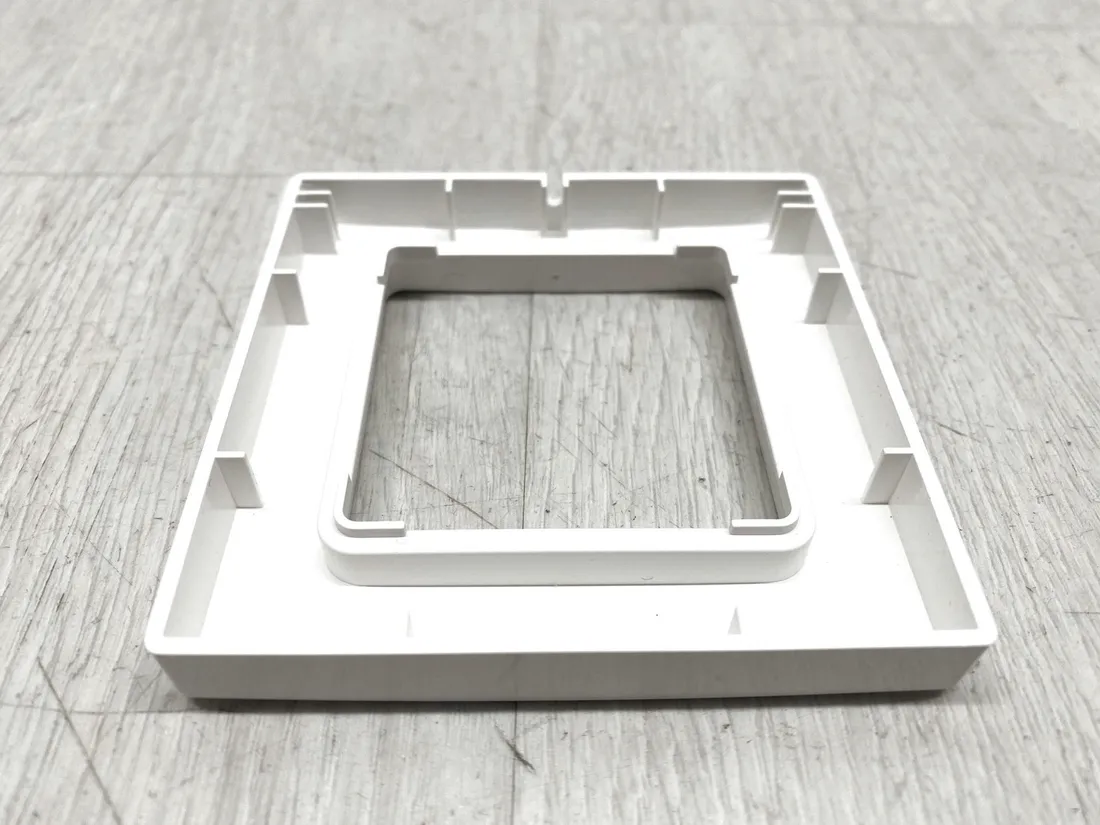 inteligentny-przelacznik-scienny-homepilot-12501001-bialy-stan-powystawowy