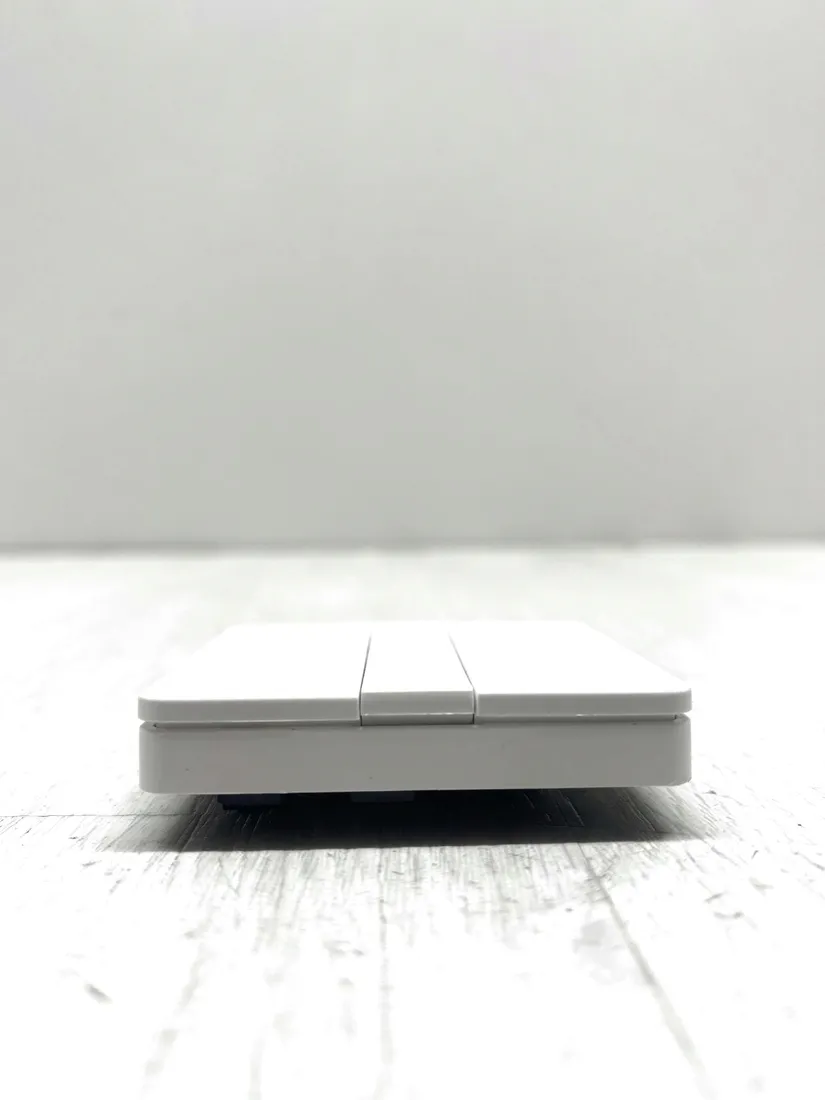 inteligentny-przelacznik-scienny-homepilot-12501001-bialy-stan-powystawowy