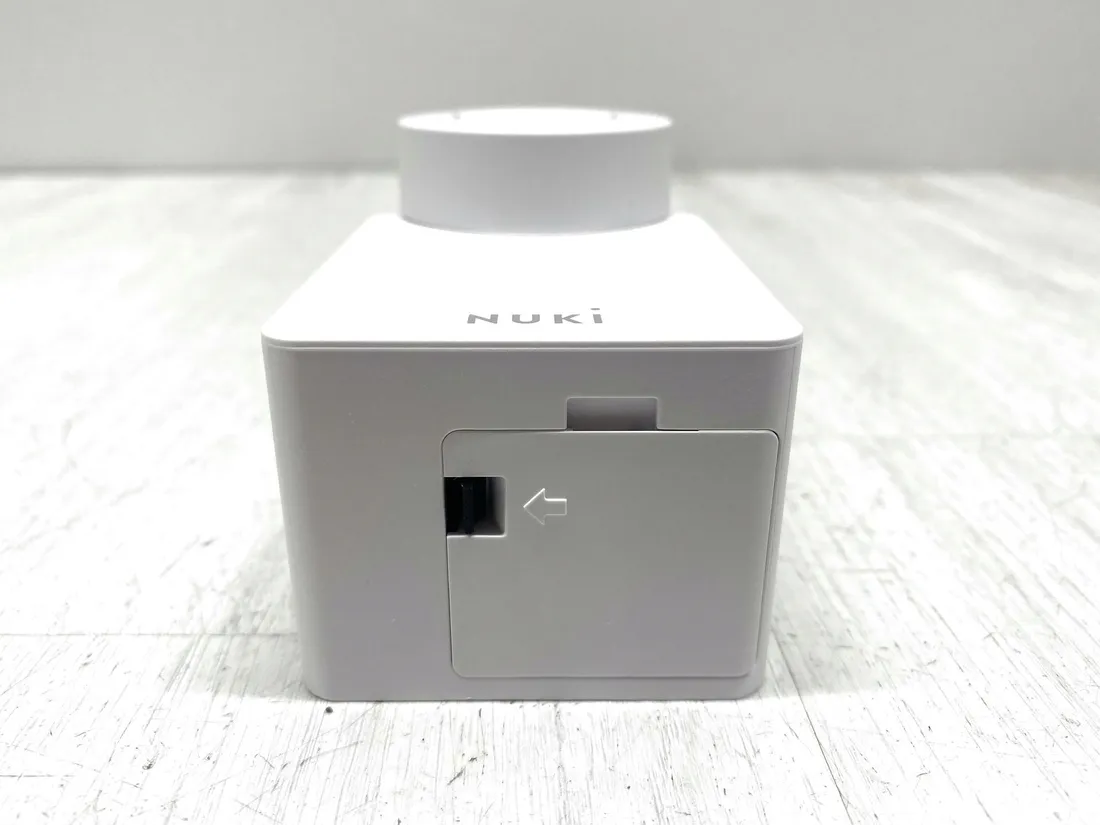 inteligentny-zamek-do-drzwi-nuki-smart-lock-4-0