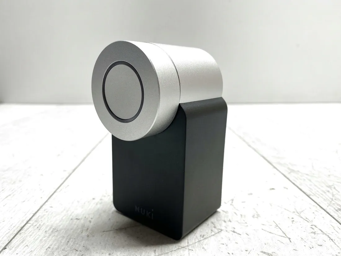 zamek-inteligentny-nuki-smart-lock-pro-black-4-gen