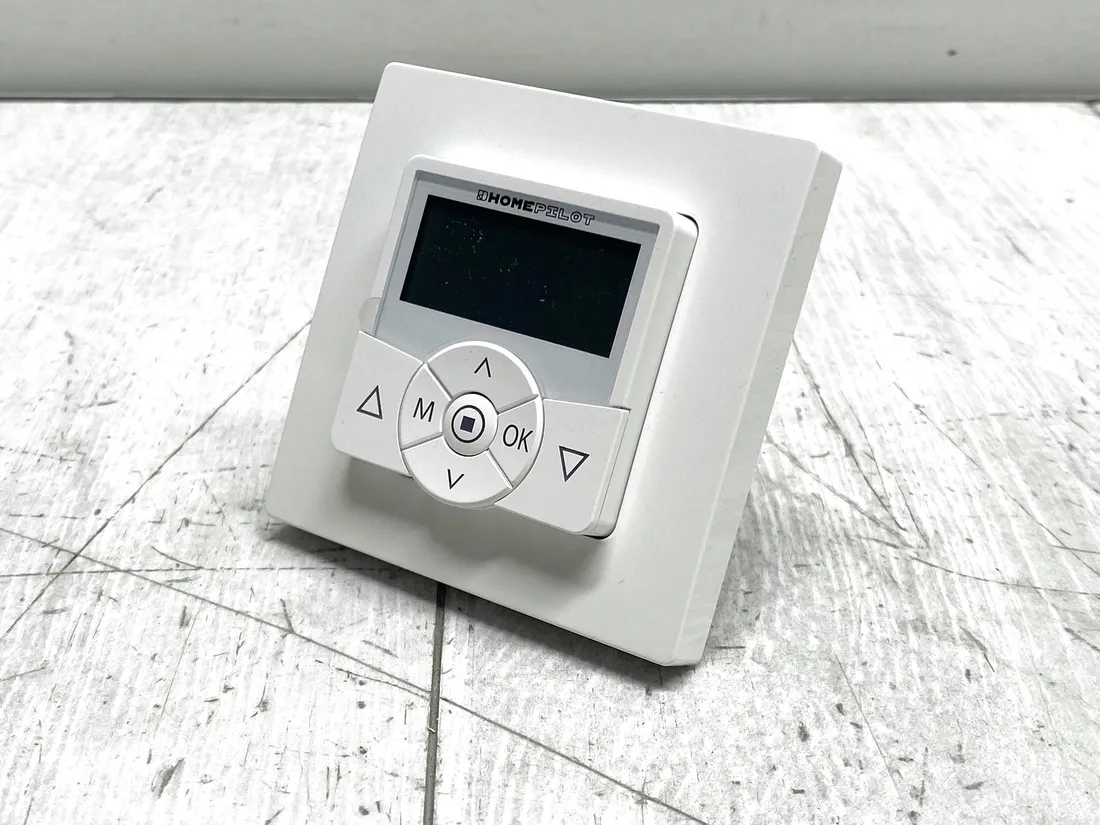 programator-czasowy-do-rolet-homepilot-premium-smart-230v-bialy-stan-powystawowy