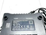 ladowarka-do-akumulatorow-bosch-gal-12v-40-waga-z-opakowaniem-0-45-kg