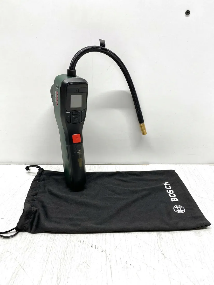 elektryczna-pompa-powietrza-mini-kompresor-bosch-easypump-36v-3-0ah