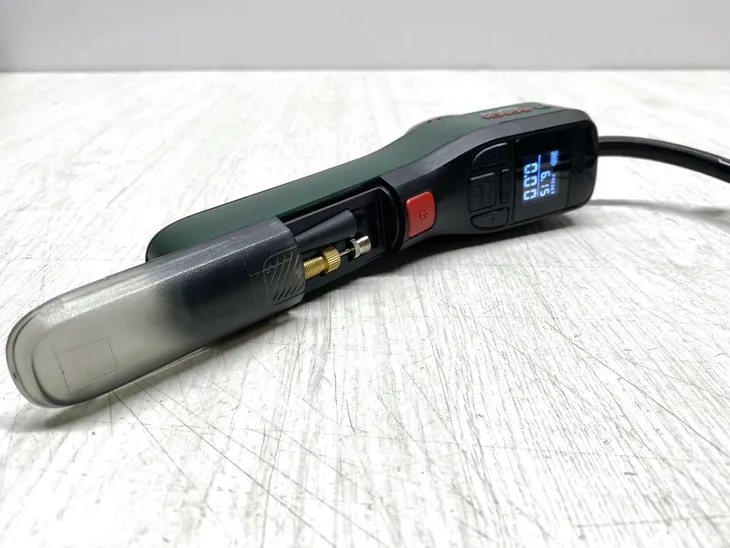 elektryczna-pompa-powietrza-mini-kompresor-bosch-easypump-36v-3-0ah-stan-opakowania-uszkodzone-stan-powystawowy