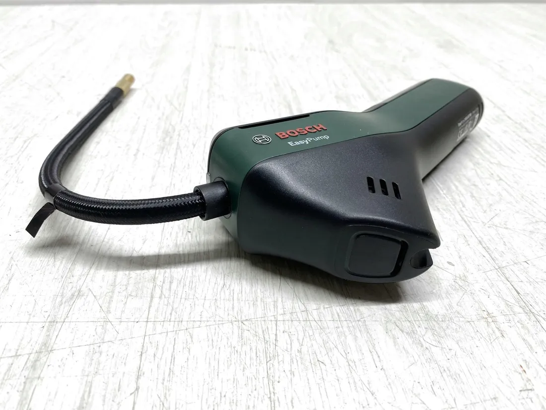 elektryczna-pompa-powietrza-mini-kompresor-bosch-easypump-36v-3-0ah