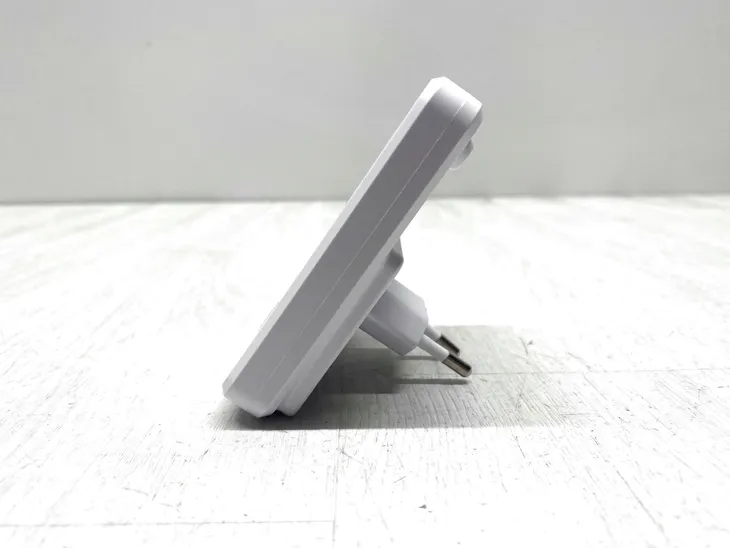 inteligentna-lampka-nocna-led-varta-motion-sensor-light-waga-150-g