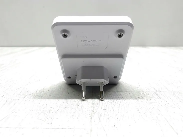 inteligentna-lampka-nocna-led-varta-motion-sensor-light-marka-varta