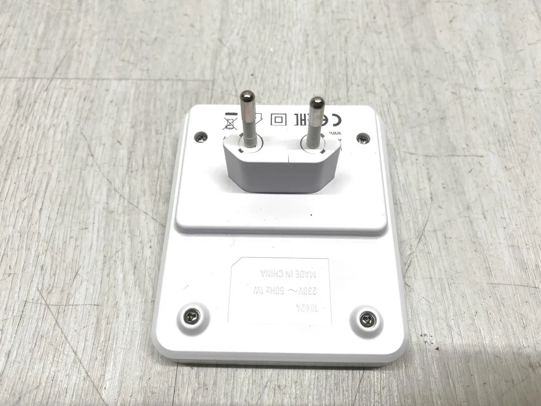 inteligentna-lampka-nocna-led-varta-motion-sensor-light-stan-powystawowy