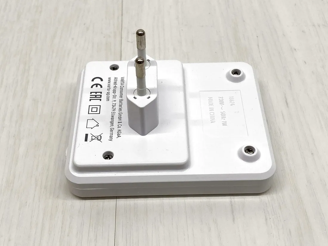 inteligentna-lampka-nocna-led-varta-motion-sensor-light-stan-powystawowy