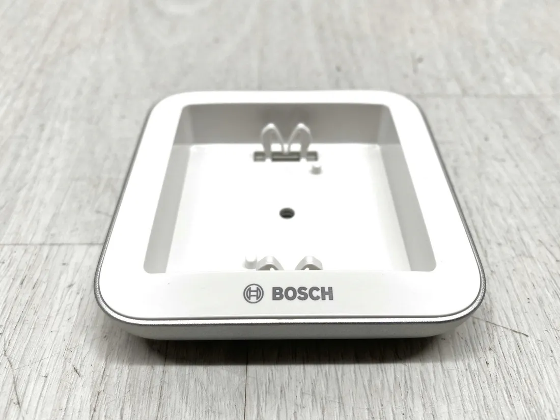 inteligentny-przelacznik-bosch-8750001394-bialy-stan-powystawowy