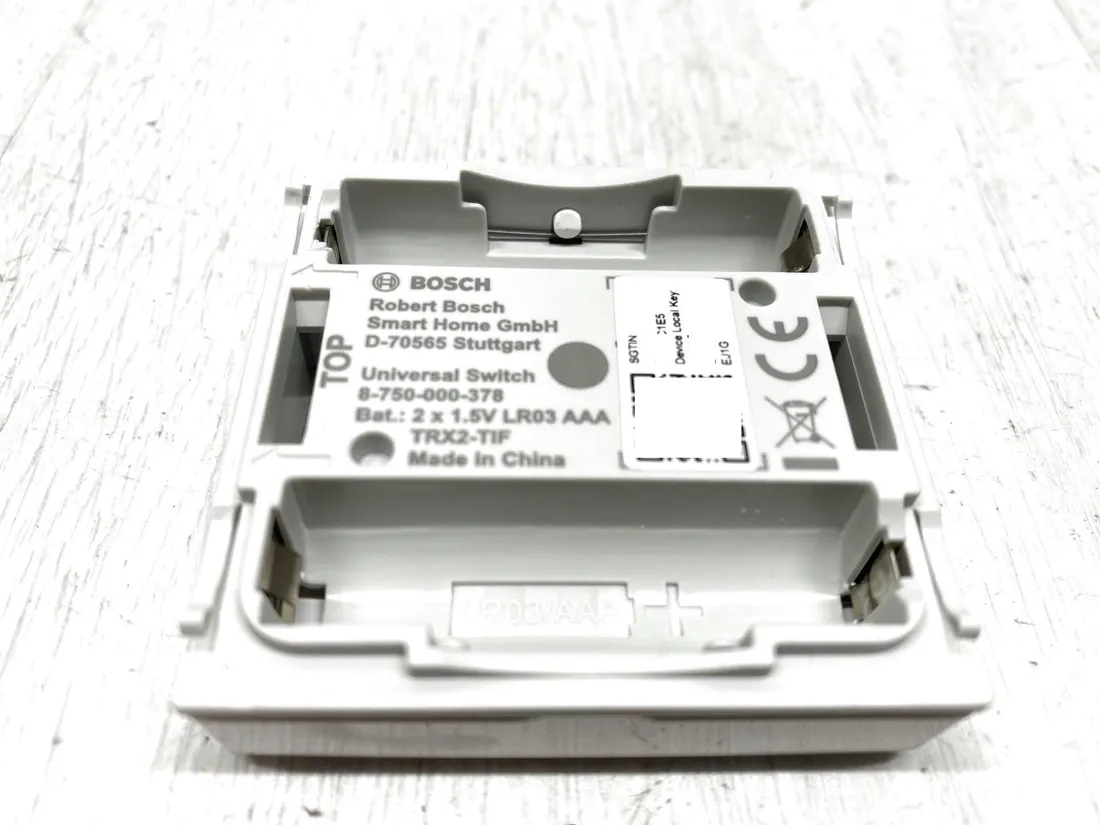 inteligentny-przelacznik-bosch-8750001394-bialy