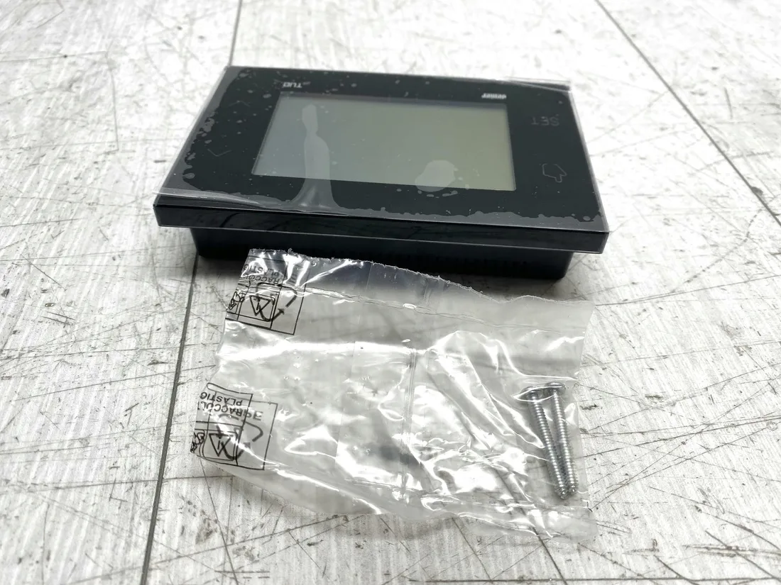 inteligentny-termostat-wifi-vemer-ve788700-stan-powystawowy