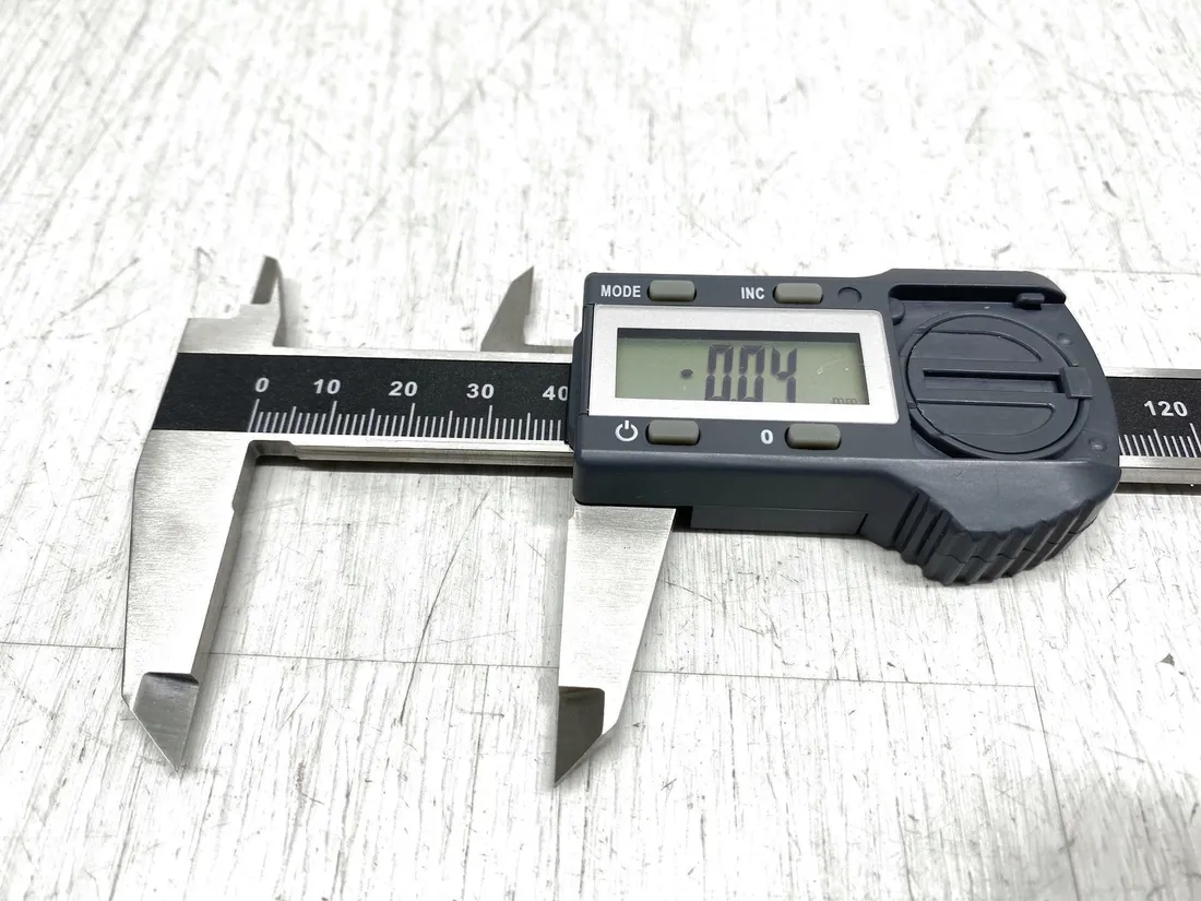 suwmiarka-elektroniczna-facom-1300ea-150-mm