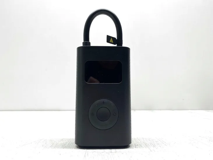 elektryczna-pompka-kompresor-xiaomi-mi-portable-5v-0-103-bara-czarny-marka-xiaomi