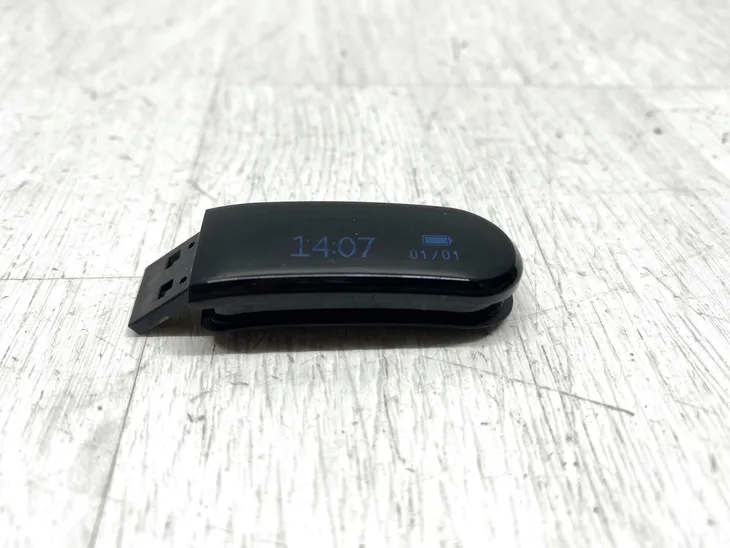 smartwatch-camtoa-id101hr-bluetooth-usb-czarny-ksztalt-koperty-prostokatna