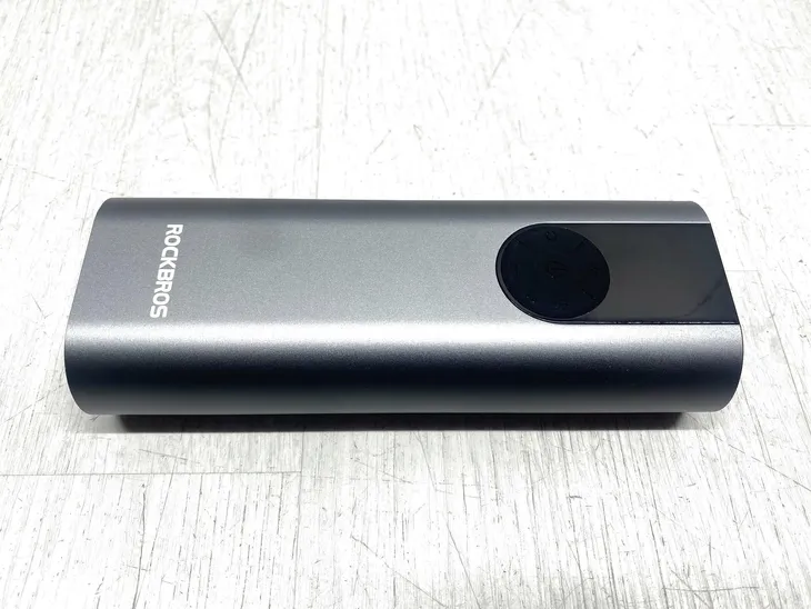 akumulatorowy-kompresor-rockbros-lcd-2600mah-150psi-led-srebrny-marka-rockbros