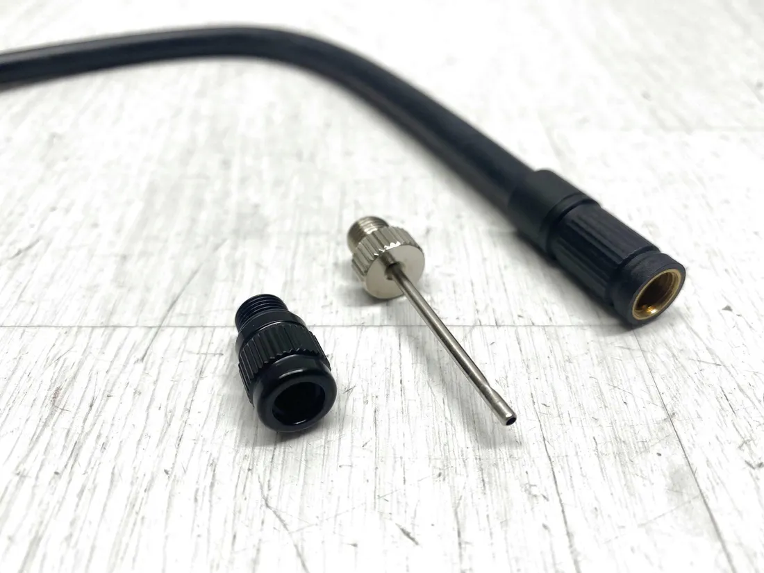 akumulatorowy-kompresor-rockbros-lcd-2600mah-150psi-led-srebrny-stan-powystawowy