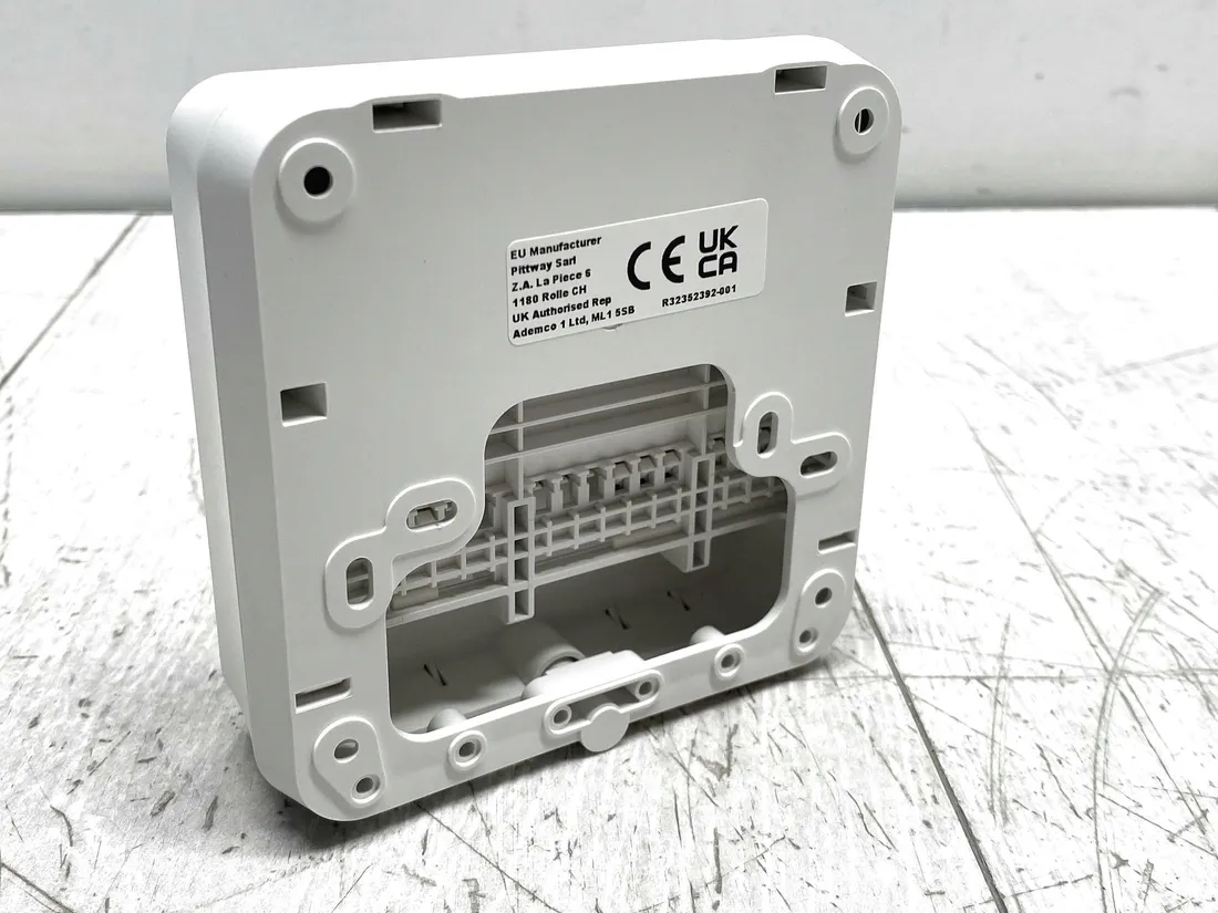 inteligentny-termostat-honeywell-t6r-stan-powystawowy