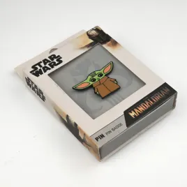 baby-yoda-or-3-cm-or-metal-or-przypinka-filmowa-or-star-wars-mandalorian