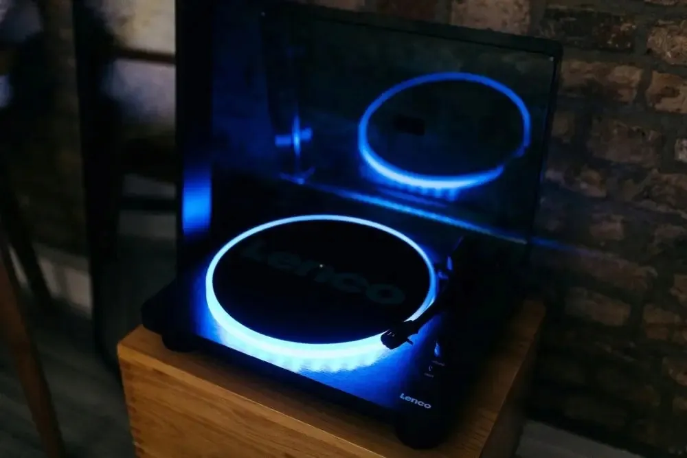 gramofon-lenco-ls-50ledbk-czarny