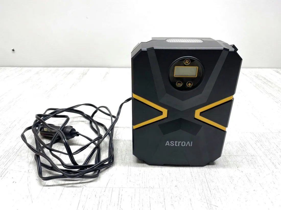 przenosna-sprezarka-samochodowa-astroai-czk-3676