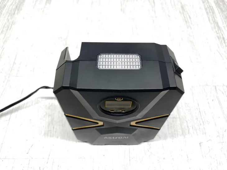 przenosna-sprezarka-samochodowa-astroai-czk-3676-waga-z-opakowaniem-0-77-kg