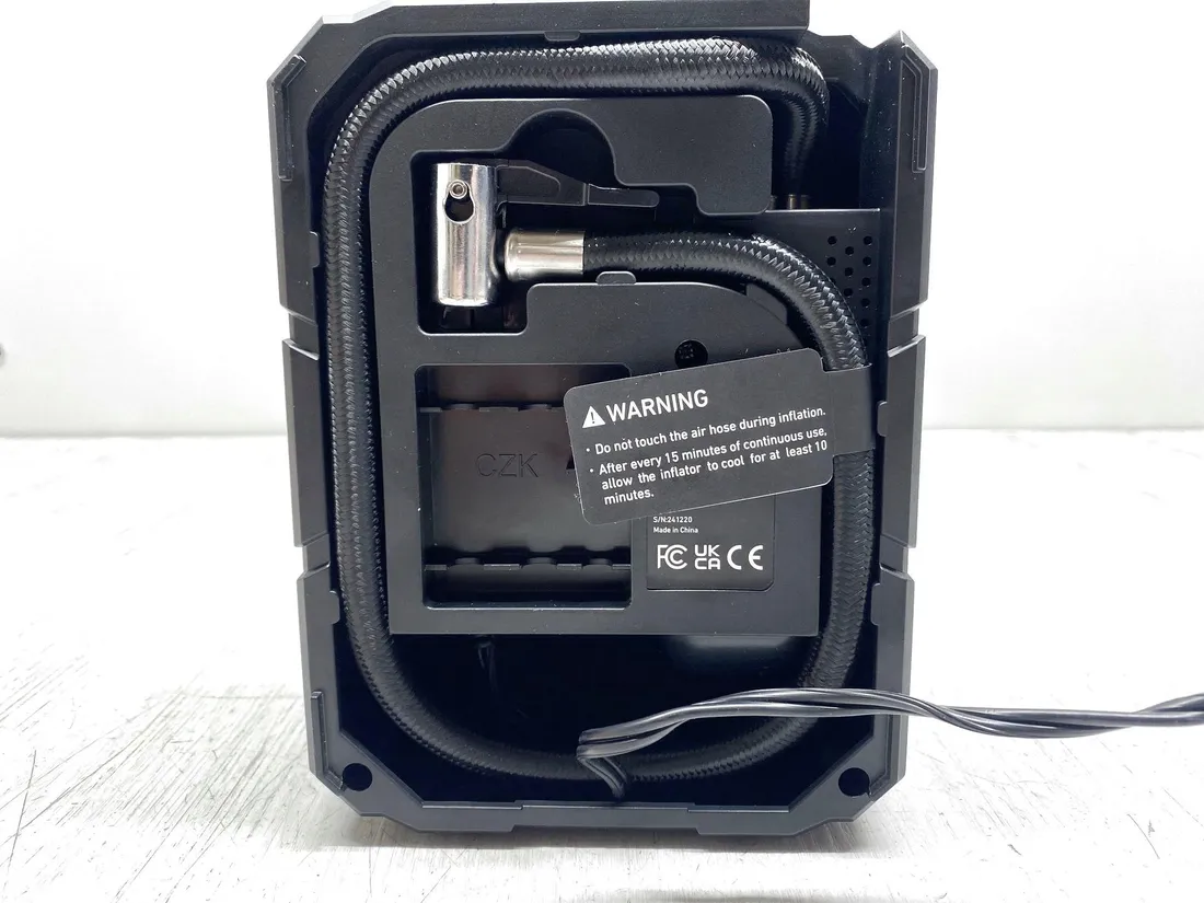 przenosna-sprezarka-samochodowa-astroai-czk-3676