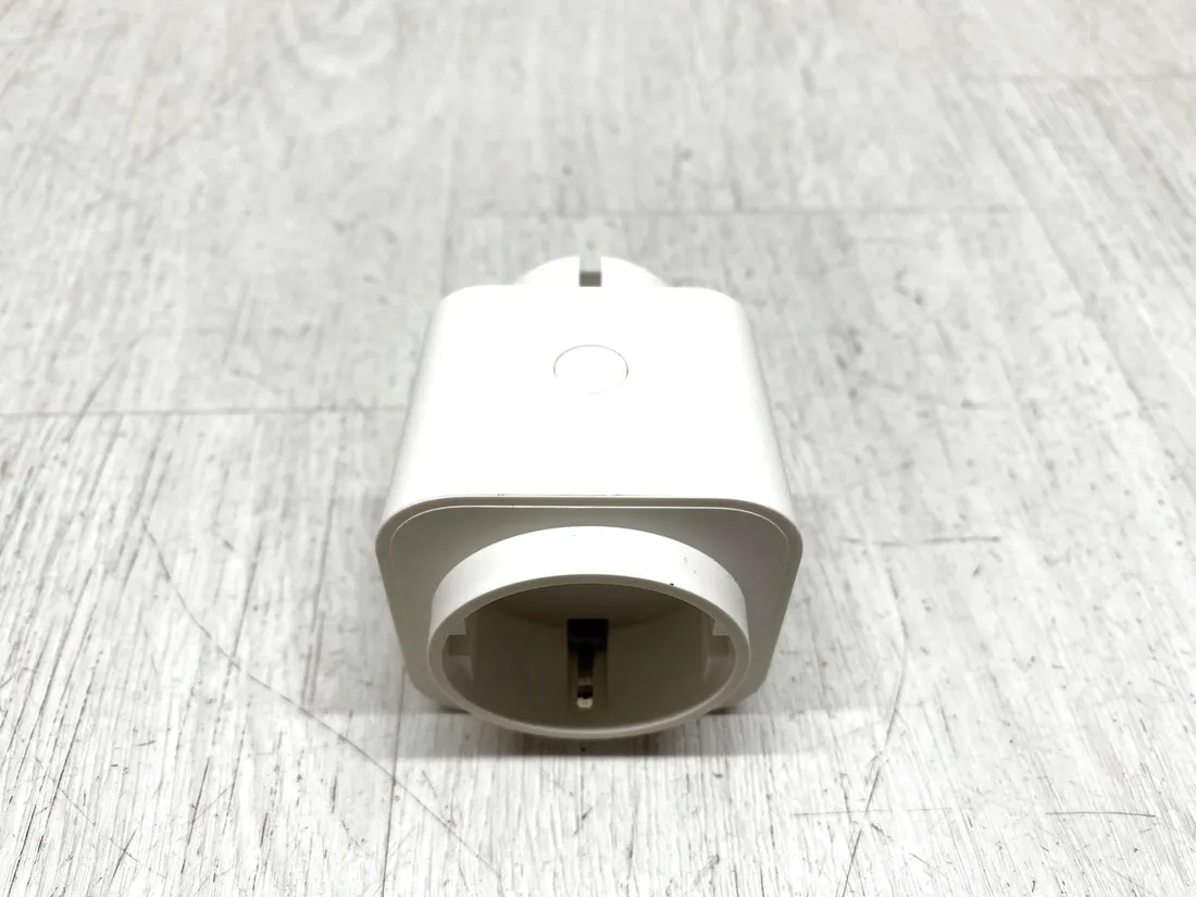 inteligentne-gniazdko-amazon-basics-wi-fi-24-ghz-biale