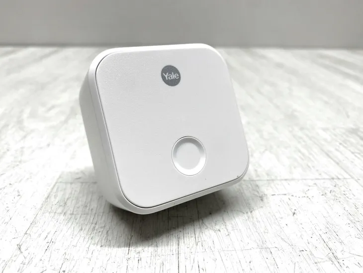 inteligentny-zamek-yale-linus-smart-lock-bosch-seria-i-am-smart