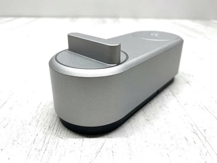 inteligentny-zamek-yale-linus-smart-lock-bosch-marka-bosch